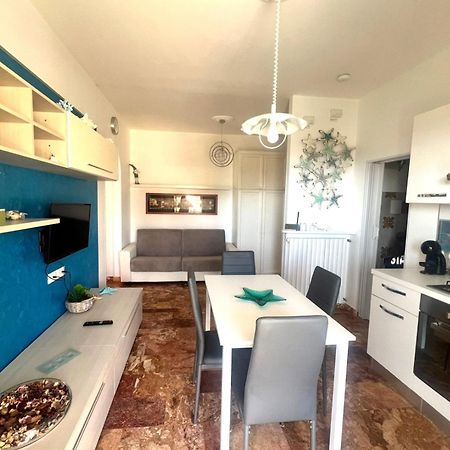 Apartment Aurora & Nicole Ideal Per Biker Con Terazza Vista Mare Parcheggio E Wi-Fi Gratuiti Pietra Ligure Bagian luar foto