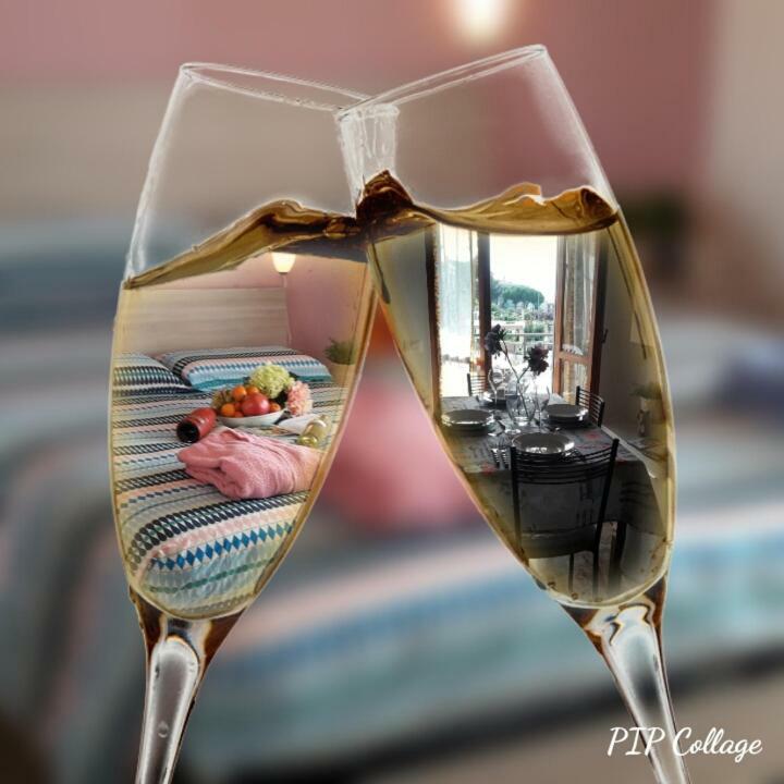 Apartment Aurora & Nicole Ideal Per Biker Con Terazza Vista Mare Parcheggio E Wi-Fi Gratuiti Pietra Ligure Bagian luar foto