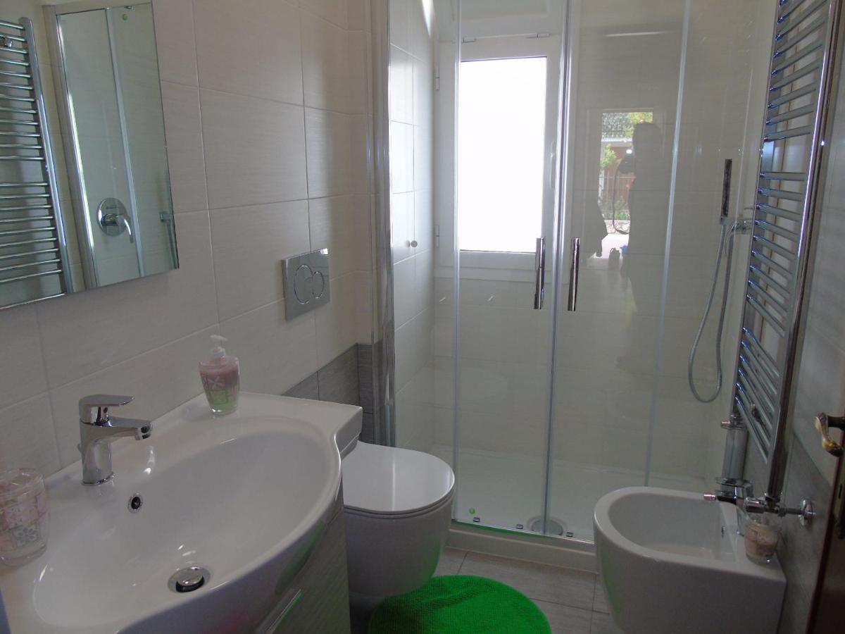 Apartment Aurora & Nicole Ideal Per Biker Con Terazza Vista Mare Parcheggio E Wi-Fi Gratuiti Pietra Ligure Bagian luar foto